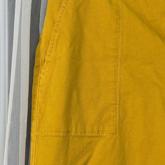 Cabi - Utility Trouser in sulfer (yellow) - Picture 6 of 9